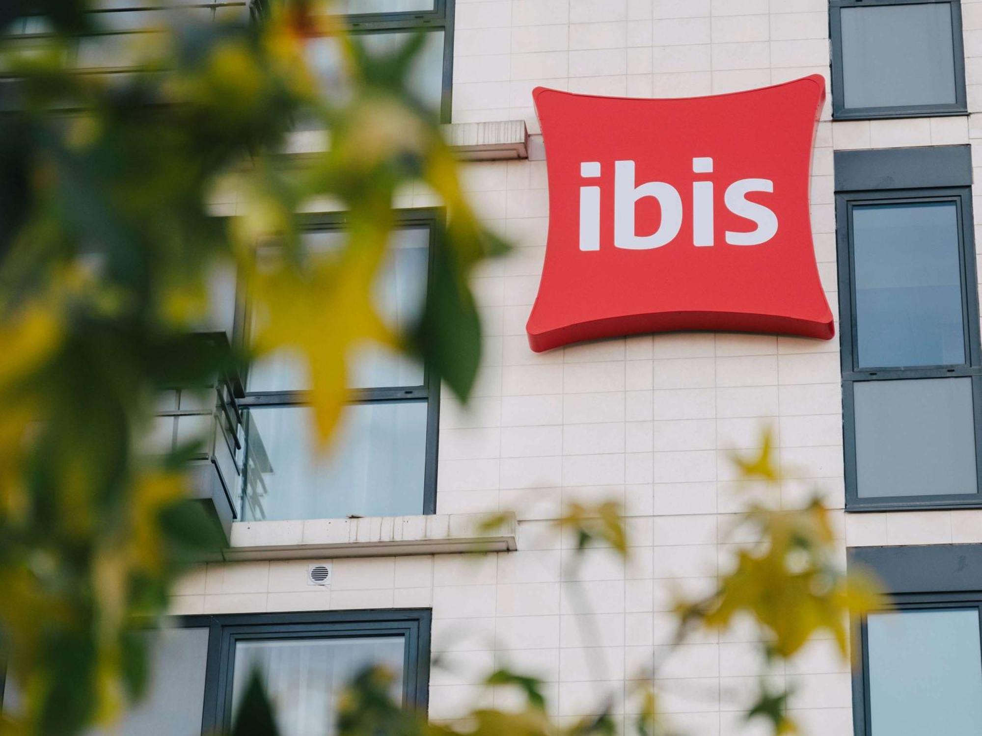 Ibis Rouen Centre Rive Droite Pasteur Ξενοδοχείο Εξωτερικό φωτογραφία